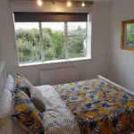 24 Clifton Gardens Pond Field House