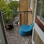 24 Clifton Gardens Pond Field House