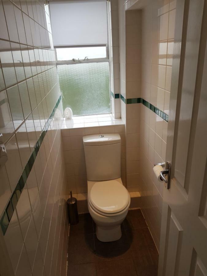 24 Clifton Gardens Pond Field House * Londra