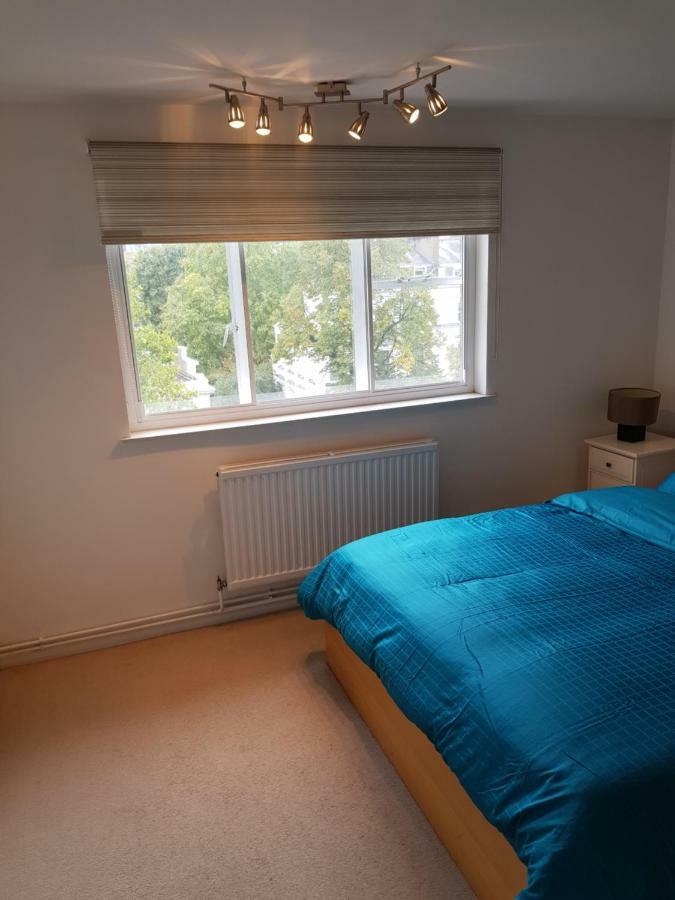 24 Clifton Gardens Pond Field House Apartment London